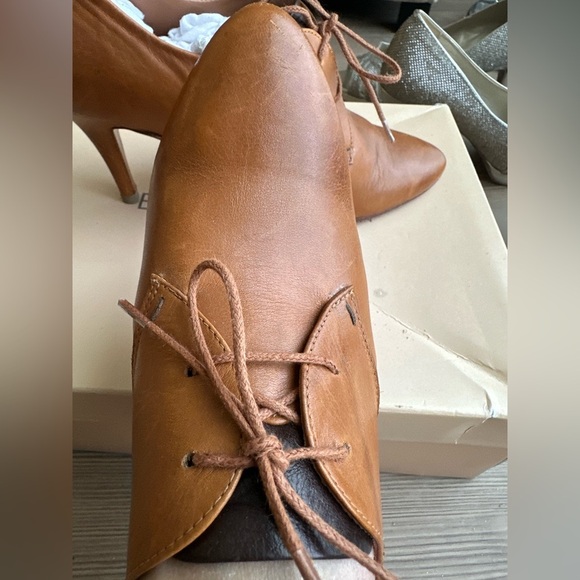 Levi Oxford Lace Up Leather Heels “
Taylor Swift Vibes” - Picture 11 of 14